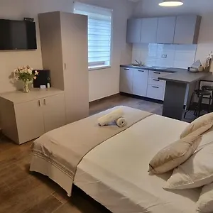  Apartment App Aqua